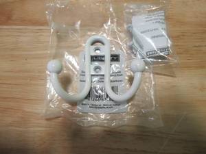 lot 209 image: (10 Pack) Liberty Hardware B46115Z-W-C Double Robe Hook With Bali End in White.