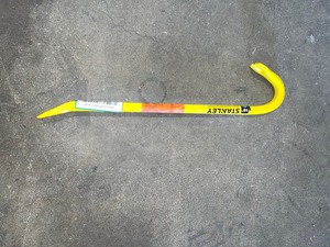 Stanley 18 in. Wrecking Bar