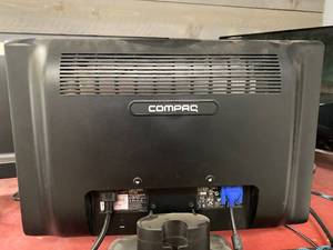 lot 1013 image: Q1859 Compaq 18.5-Inch Widescreen LCD Monitor