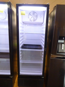 lot 4 image: Hisense Beverage Cooler