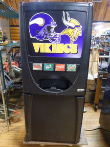 lot 19 image: Skybox Pop Machine