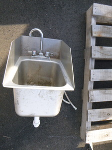 lot 30 image: Hand Wash Sink