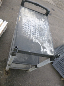 lot 45 image: Push Cart