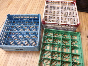 lot 78 image: 3 Glass Dishwashing Trays