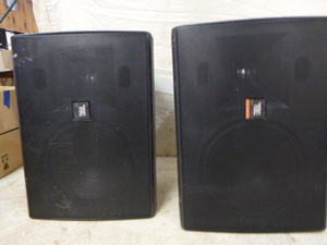 lot 101 image: 2 JBL Speakers
