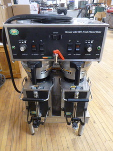 lot 103 image: Holiday Pantry Coffee Maker