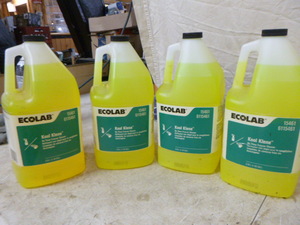 lot 119 image: 4 Bottles of EcoLab Kool Klene