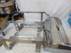 lot 121 image: Winco Chafers