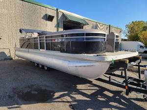 2019 Bennington 25 GSR Tri Toon