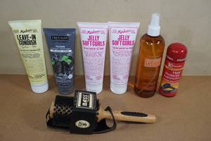 lot 9 image: Self Care Products - Brush, Heat Protector Serum, Mousse, Gel, Facewash,Conditioner
