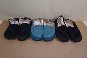 lot 34 image: 3 New Mens Kozikicks Slip on Shoes -Size Large