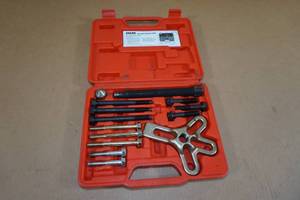 lot 64 image: OEM Harmonic Balancer Puller Kit