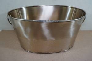 lot 90 image: Threshold Hammered Metal Oval Beverage Tub