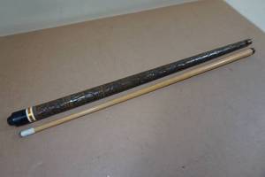 lot 173 image: Carved Wood 2-Piece Pool Cue - 19 Oz