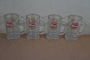 lot 204 image: 4 Hires Glass Root Beer Mugs