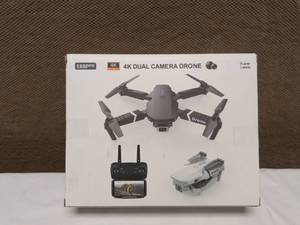 lot 8 image: 4K DUAL CAMERA DRONE