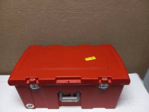 lot 18 image: STERILITE 23 GALLON LOCKABLE STORAGE CONTAINER