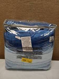 lot 37 image: MAINSTAYS FULL BEDDING SET