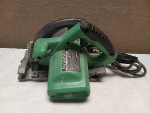 lot 77 image: HITACHI CIRCULAR SAW C7SB2