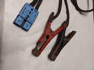 lot 84 image: COMMERCIAL 800 AMP JUMP CABLE SET