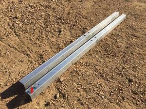 lot 7 image: Pair 6ft Aluminum Pump Jack Pole Connectors