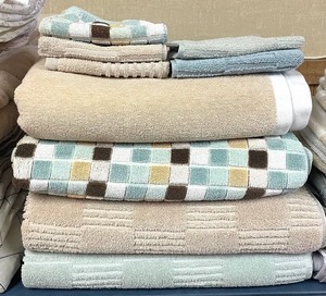 lot 70 image: Bountiful Bedding and Bath