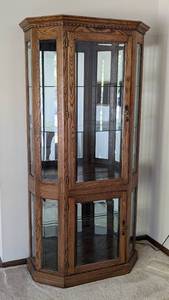 lot 12 image: Elegant Oak Display Cabinet