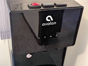 lot 16 image: Avalon Bottom Loading Water Dispenser