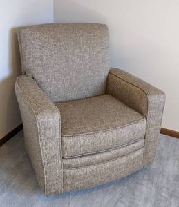 lot 82 image: Light Brown Hickorycraft Armchair