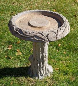 lot 127 image: Cement Birdbath