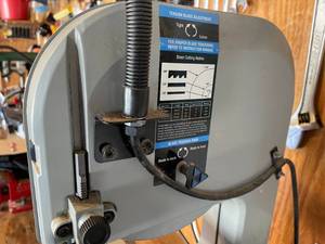 lot 175 image: Delta Shop-Master Bandsaw Model SM400