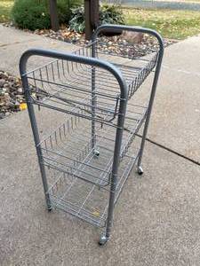 lot 195 image: Metal Rolling Wire Organizer Cart