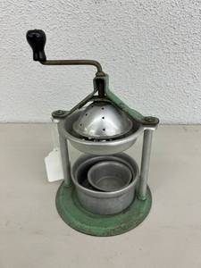 Handy-Andy Juice Extractor