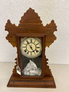 Waterburg Kitchen Shelf Clock