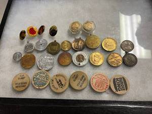 Buttons & Tokens (Michael Jackson, Rolling Stones)