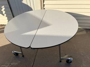 Commercial Rolling Folding Up Table