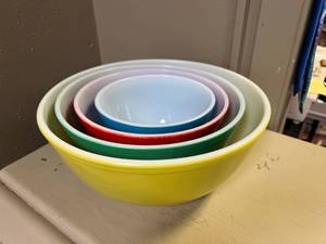 Pyrex Primary Colors Mixing Nesting Bowls Set
