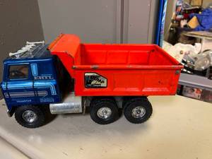 Ertl Transtar Automatic Dump Truck