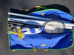 lot 55 image: Badminton Set
