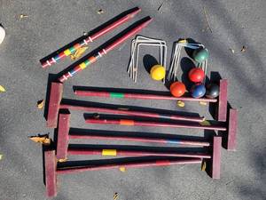 lot 54 image: Fun Croquet Set