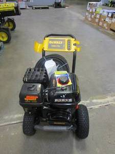lot 286 image: DEWALT 4400 PSI 4.0 GPM Gas Cold Water Pressure Washer with DEWALT 420cc Engine (MISSING WAND, DOES NOT START)