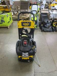 lot 311 image: DEWALT 3300 PSI 2.4 GPM Gas Cold Water Pressure Washer with HONDA GCV200 Engine (MISSING TIPS, IN NEW CONDITION)
