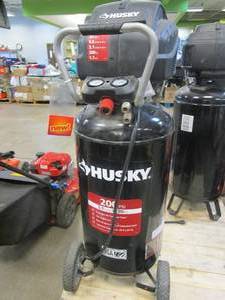 lot 317 image: HUSKY 27 Gal. 200 PSI Oil Free Portable Vertical Electric Air Compressor (WORKS, GAUGE PLASTIC CRACKED)