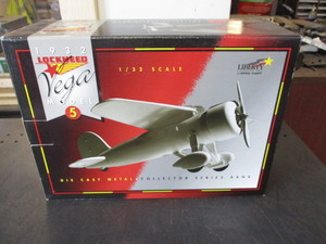 24. Liberty Collectibles 1932 Lockheed Vega Model 5 Die Cast Metal Coin Bank