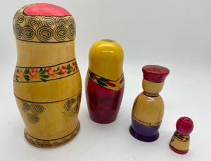 lot 383 image: Vintage Rare Russian Nesting Doll (Matryoshka) family - 4 Dolls - Made in Russia