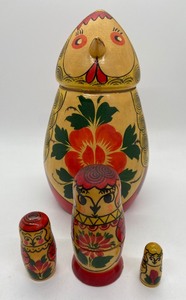 lot 33 image: Vintage Russian Nesting Doll (Matryoshka) Chicken families -  Dolls - Made in Russia