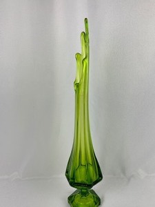 lot 45 image: Vintage Viking 25 Green Glass Swung Vase