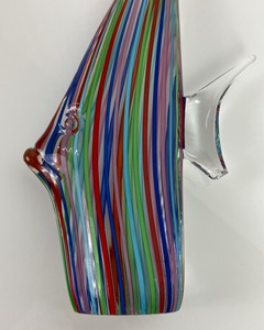 lot 54 image: Tall Art Glass Fish Figurine with Multi-Colored Pinstripes