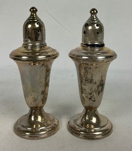 lot 92 image: Sterling Silver Salt & Pepper Set and Pedestal Candy Dish