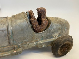 lot 112 image: Vintage 1920s Hubley 7 Cast Iron Toy Roadster with Driver